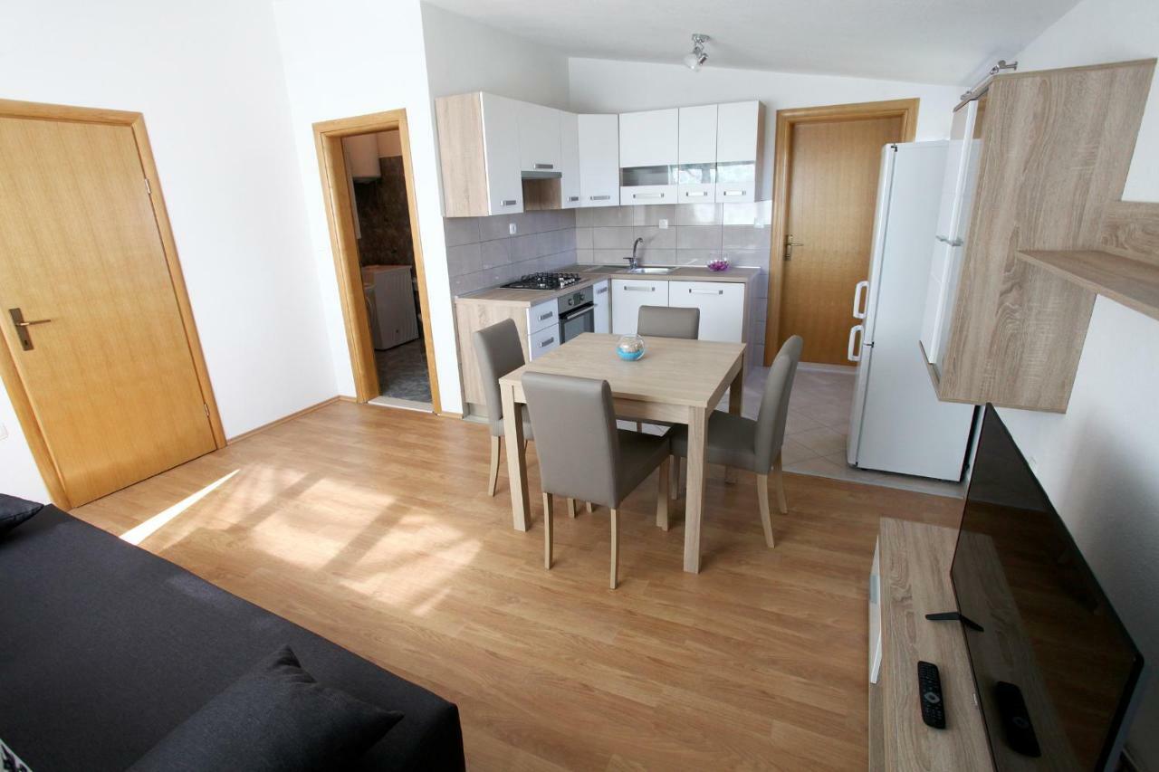 Ukic Apartment *