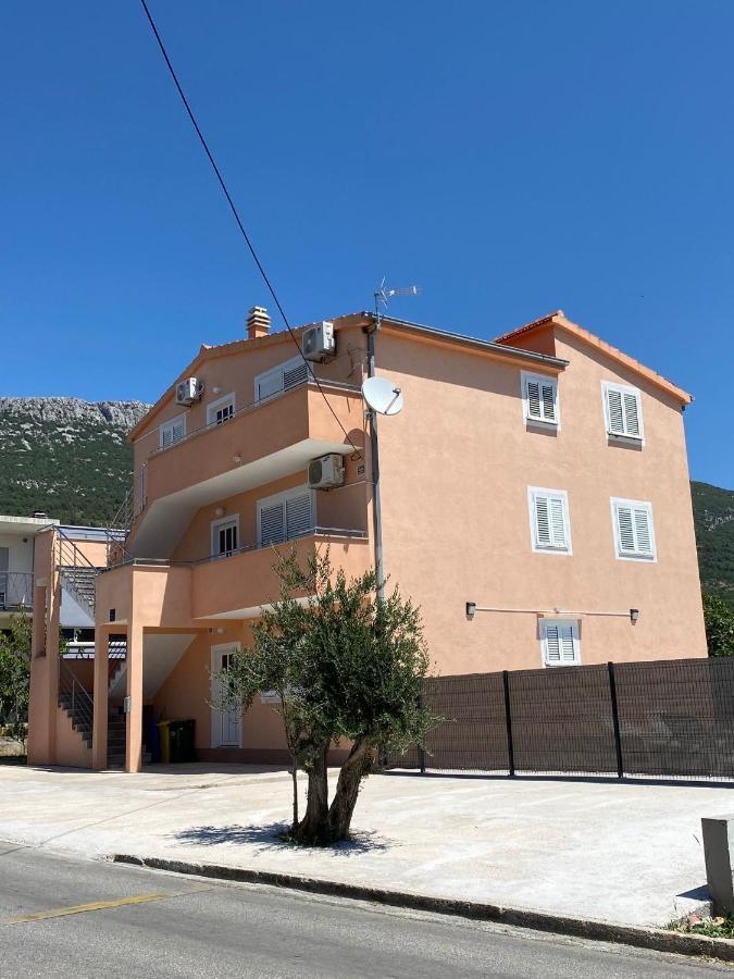 Apartament Ukic *